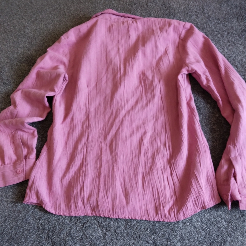 Ladies button down top - Picture 3 of 6